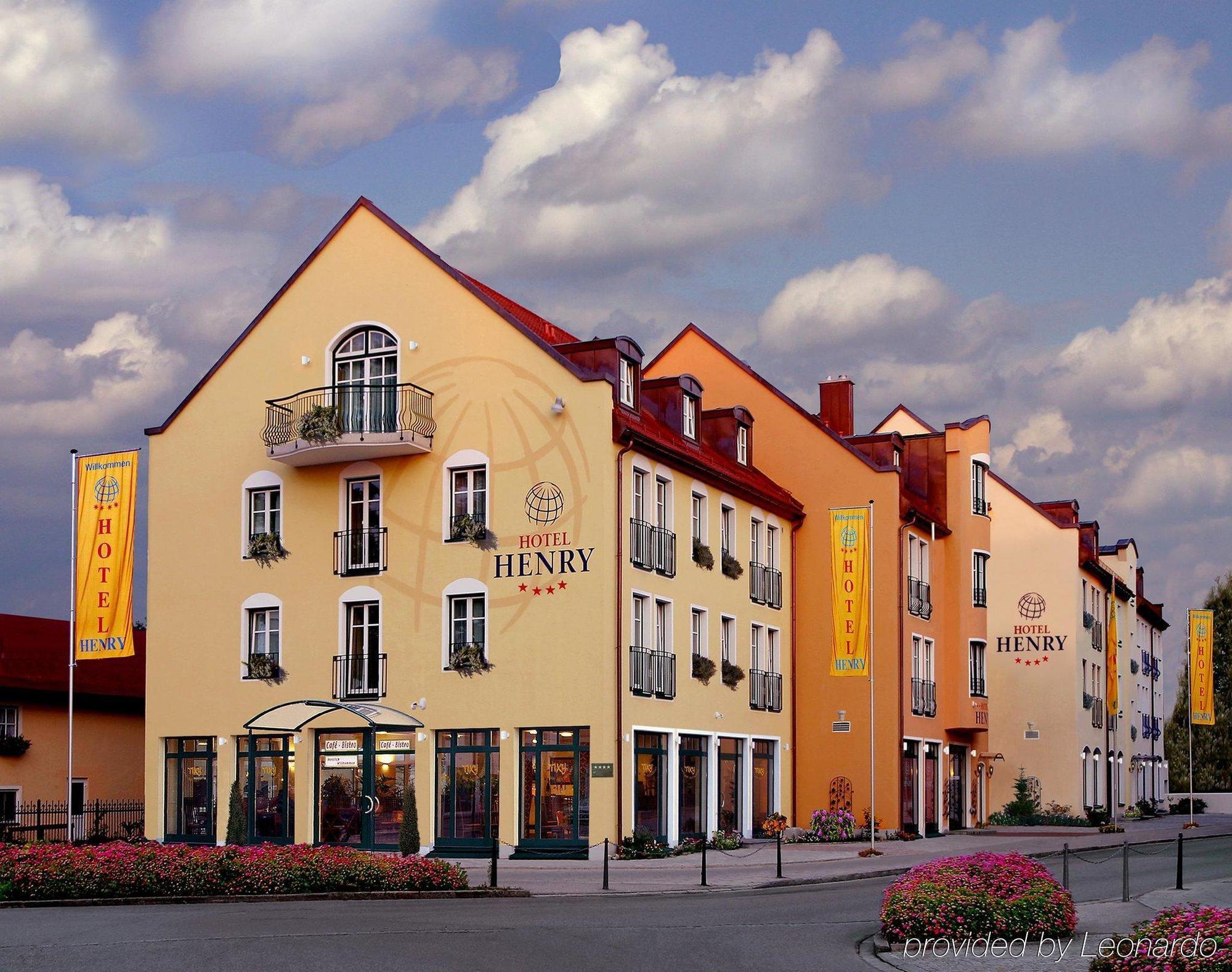 Henry Hotel 4*